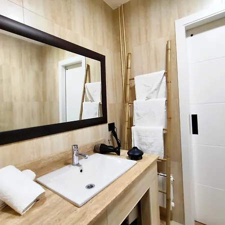 Parking Gratis Vigilado 24h Tranquilo Centro De Vialia Lägenhet