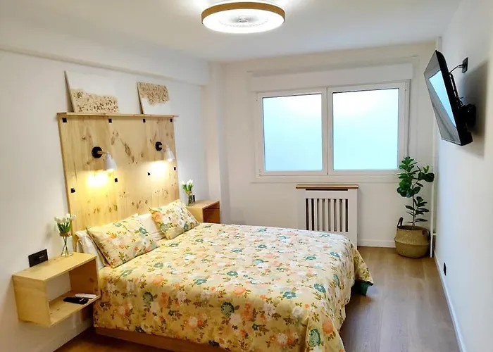 Parking Gratis Vigilado 24h Tranquilo Centro De Vialia 比戈