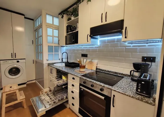 Parking Gratis Vigilado 24h Tranquilo Centro De Vialia